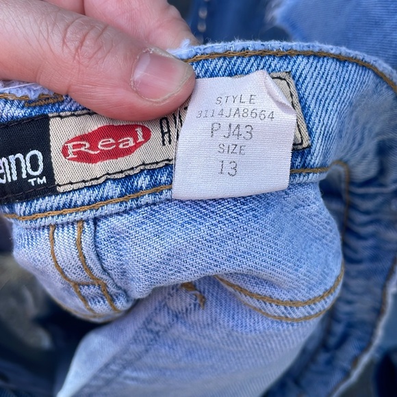 Vintage Denim Cutt-offs - Picture 4 of 4